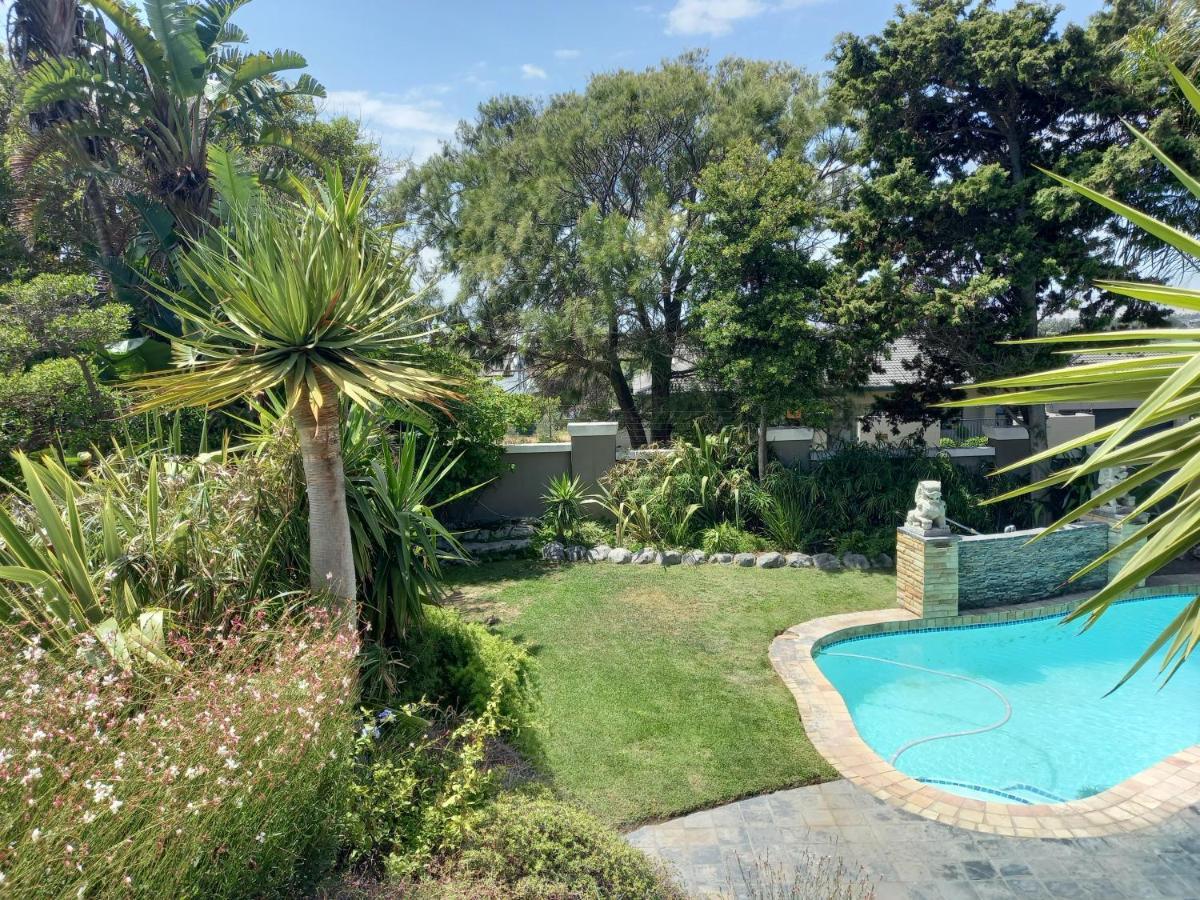 Mandalay Beach Guest House Bloubergstrand Extérieur photo