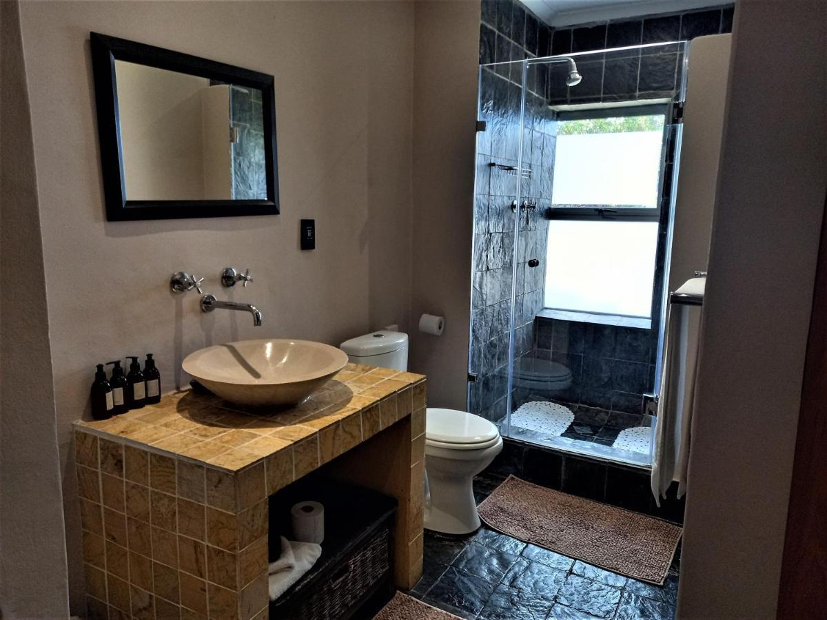 Mandalay Beach Guest House Bloubergstrand Extérieur photo