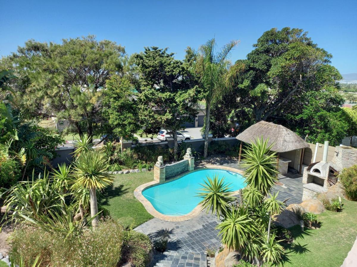 Mandalay Beach Guest House Bloubergstrand Extérieur photo
